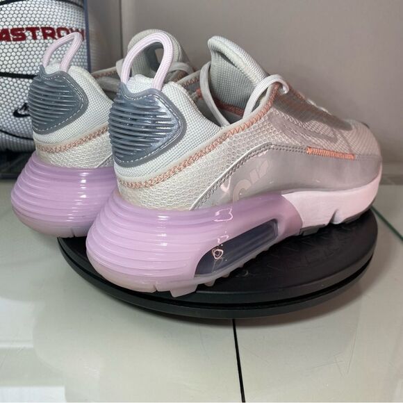 🆕 Nike	Air Max 2090 GS 'Platinum Tint Light Violet' - Womens 8.5 - Picture 10 of 11